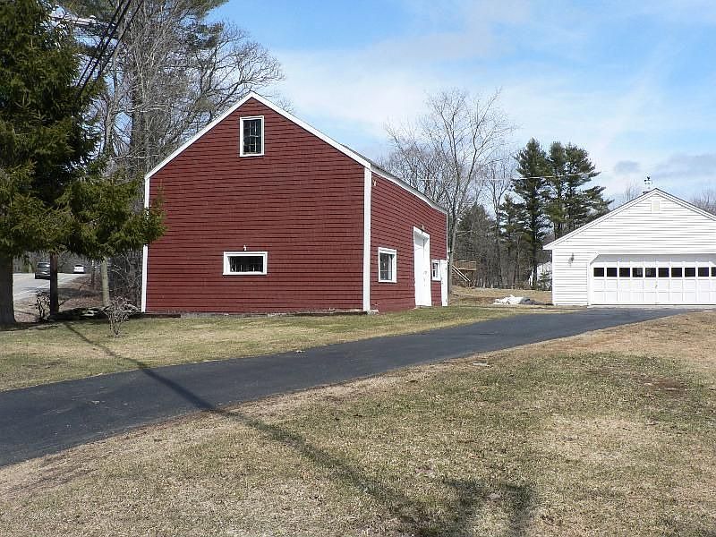 2nd image of 249 Falmouth Rd