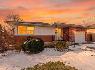 39 Lennox St, Kingston, ON K7M 4S3