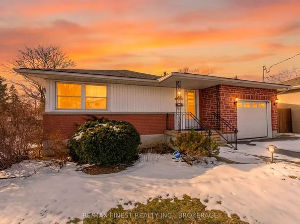 39 Lennox St, Kingston, ON K7M 4S3