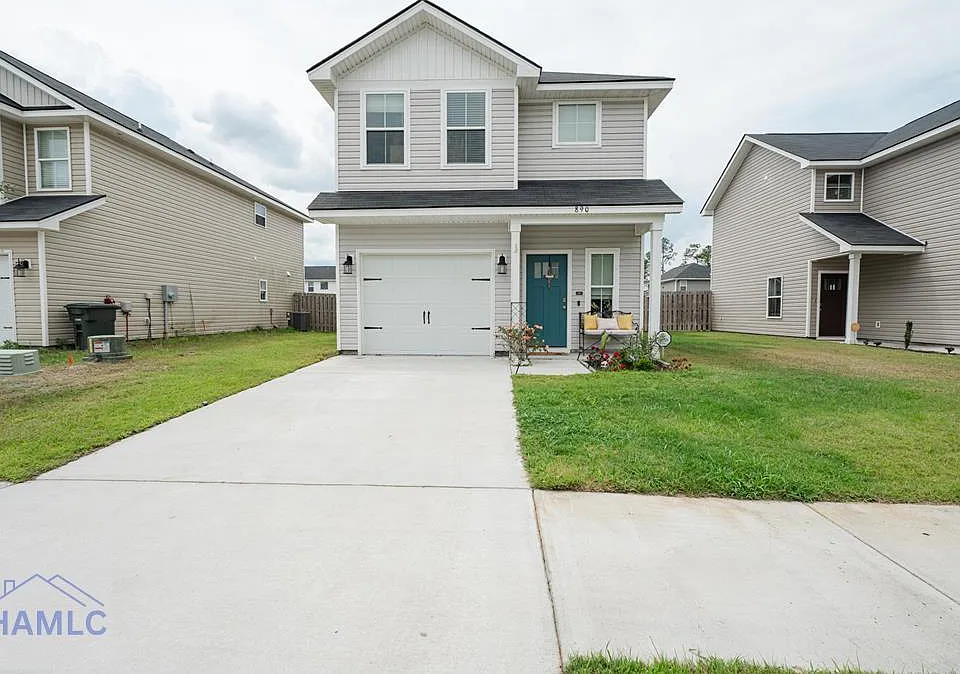 890 Grayson Ave