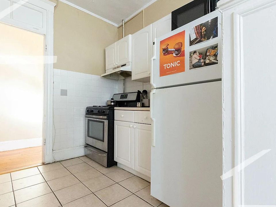 1st image of 324 Saint Paul St #16
