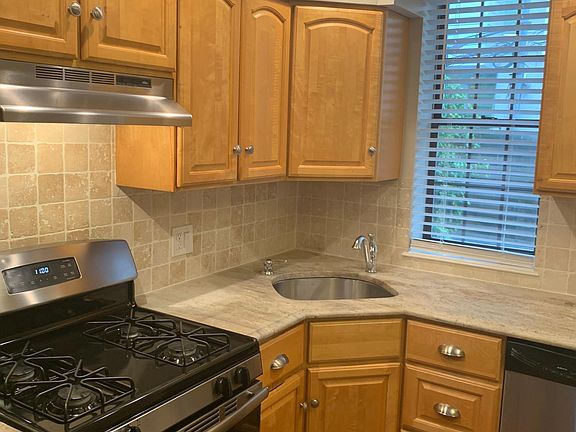 3rd image of 2619 S Bouvier St