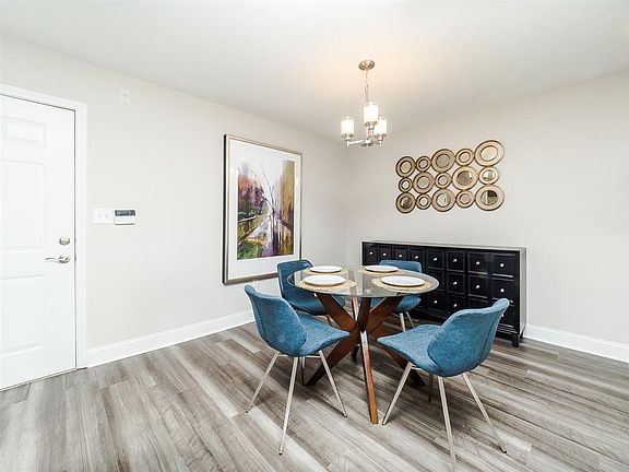 5th image of 100 Patriots Pointe Dr #815