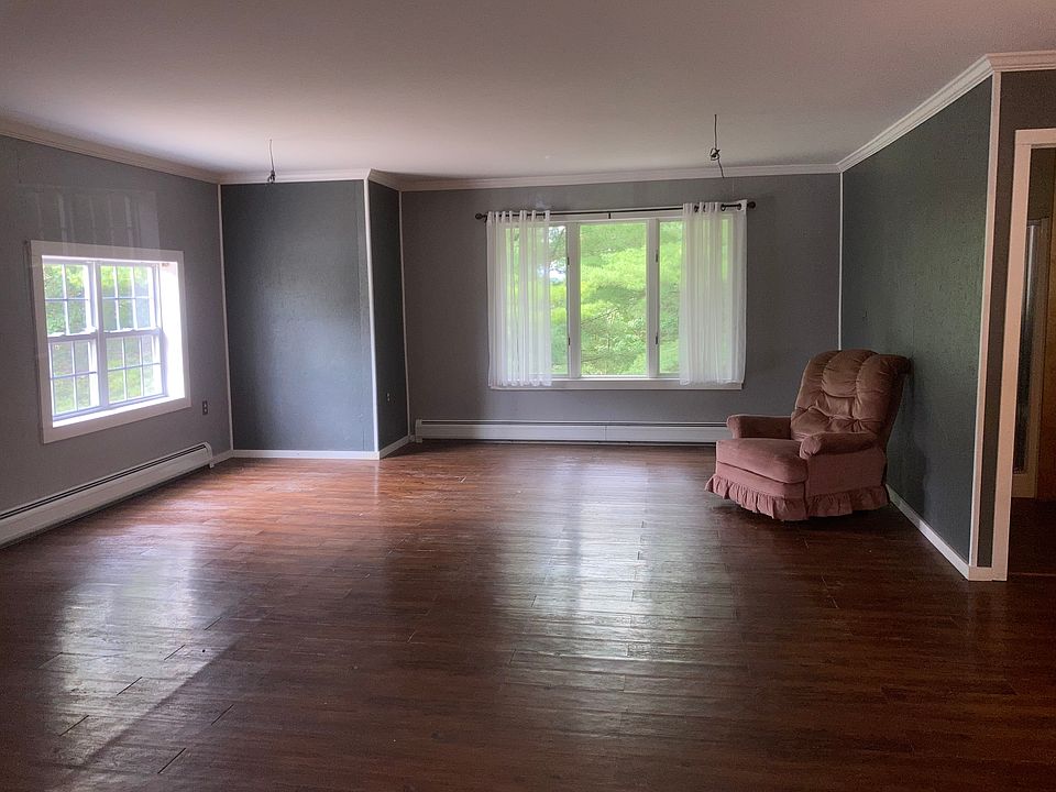 1st image of 2520 Harris Rd