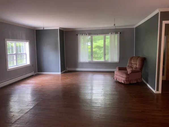 2520 Harris Rd, Palmyra, NY 14522