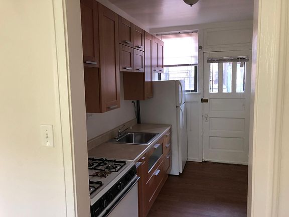 2nd image of 6305 N Hermitage Ave APT 1
