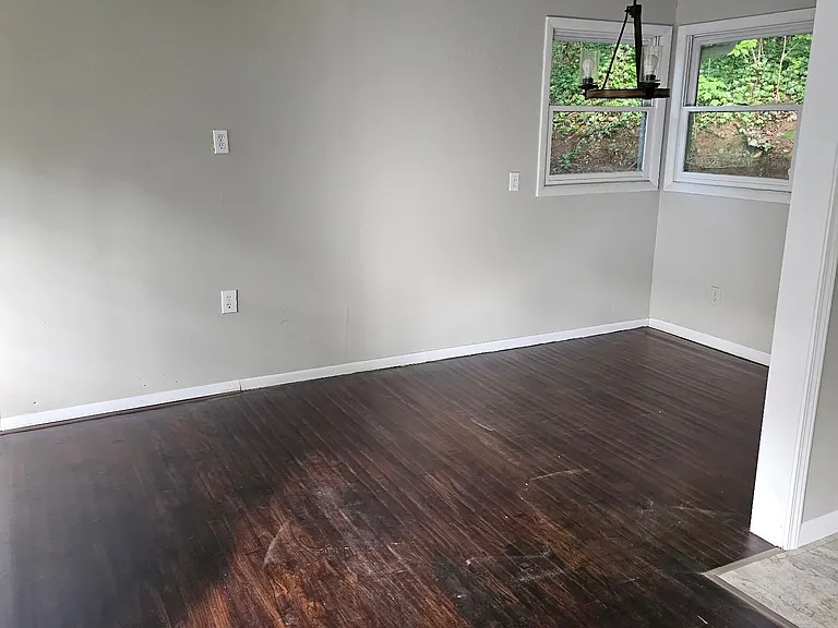 772 Zurich Cir — Photo 11