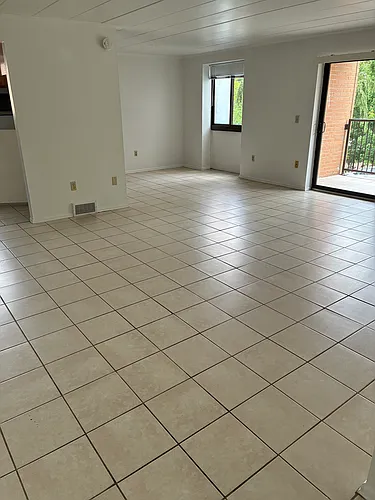 212 Hugel Dr #4 Photo 1