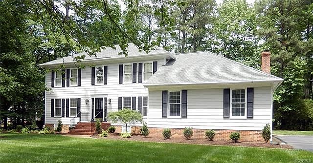 Welcome to 9608 Carterwood Rd on a quiet Cul-De-Sac, in George's Bluff.