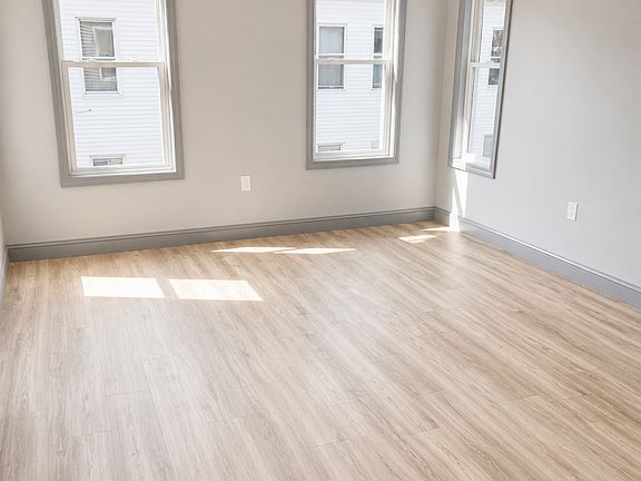 5th image of 4 Normal St #3
