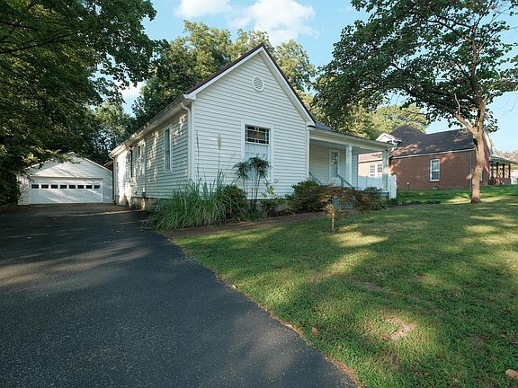 2nd image of 112 White St