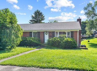 1236 Bordeaux Dr, Lexington, KY