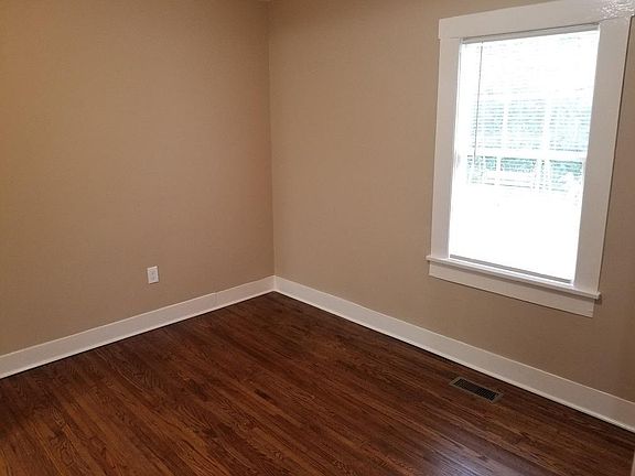 5th image of 219 E Burton St