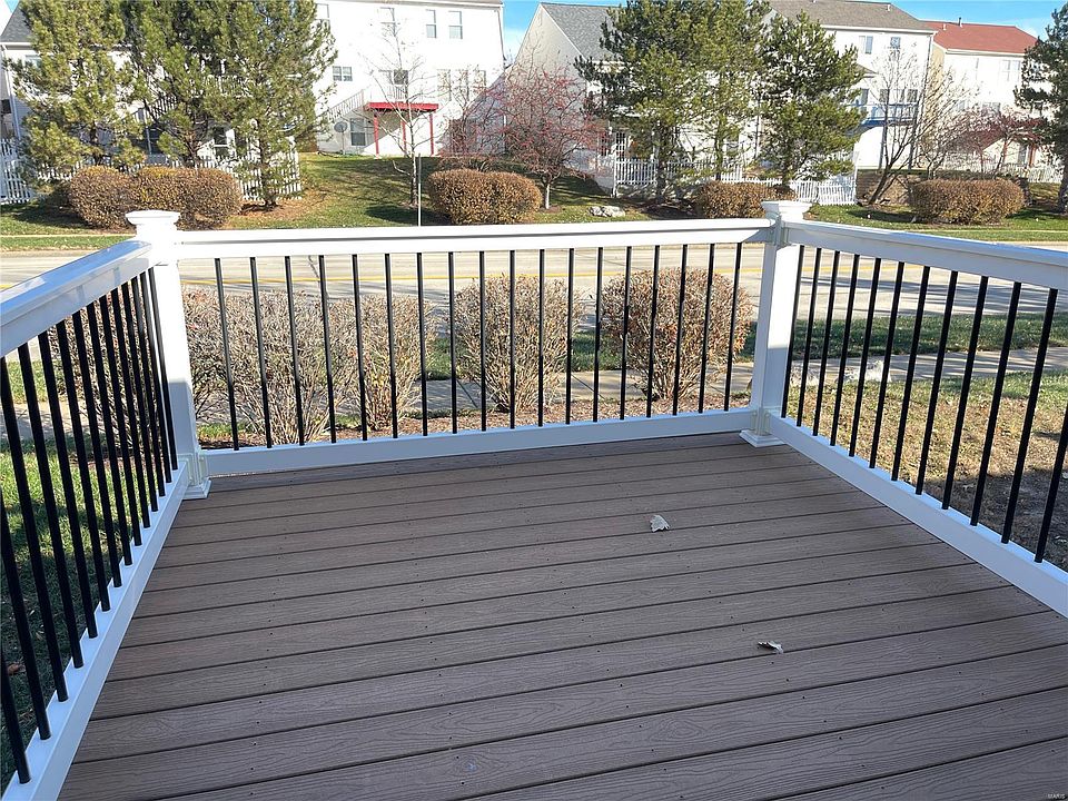 2nd image of 498 Angelique Pl