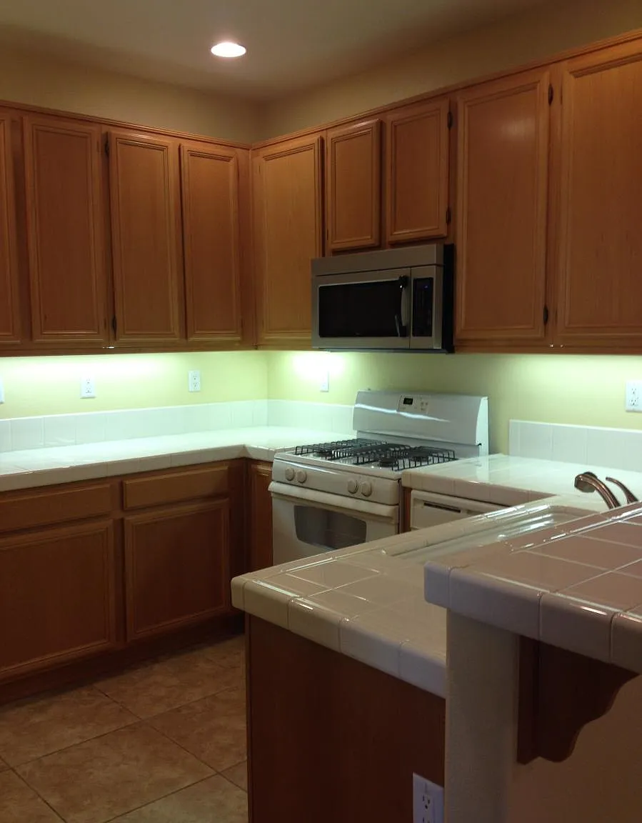 3 bed, 2.5 bath, 1630 sqft, $2,850 — Photo 3