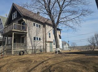 2528 N 34th St, Milwaukee, WI 53210