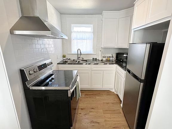 3rd image of 2260 Hurley Ave #G