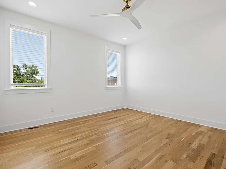 2225 Herman St — Photo 13