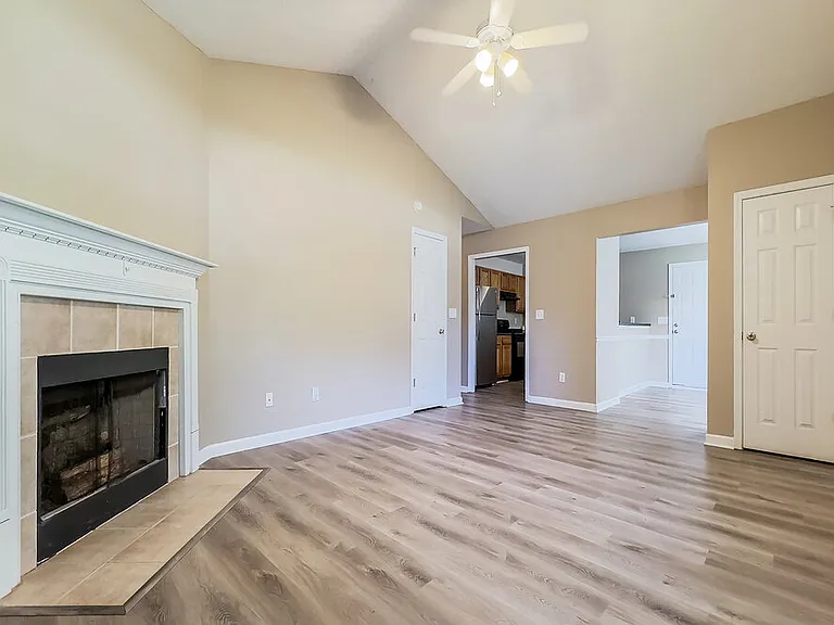 1116 Kramden Ct — Photo 4