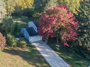 26W316 Tomahawk Dr, Wheaton, IL 60189