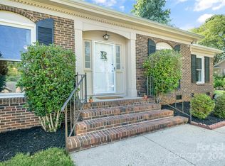 5518 Elsinore Pl, Charlotte, NC 28227