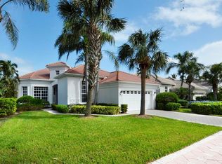 904 Island Club Sq, Vero Beach, FL 32963