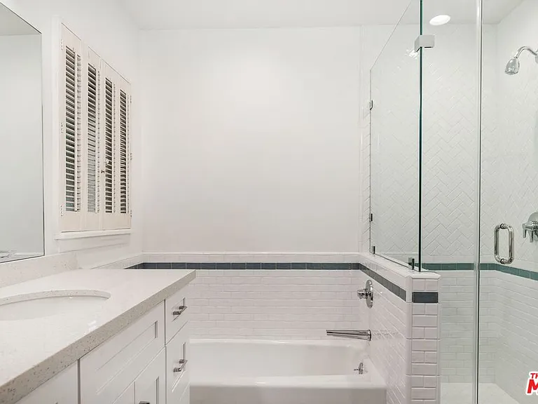 6204 S Corning Ave — Photo 27