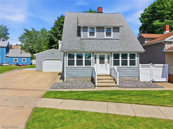 214 Lake Ave, Ashtabula, OH 44004
