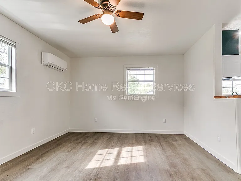 1812 W Noble Ave — Photo 18