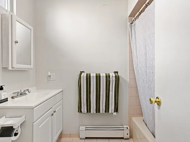 632 Chase Ave #1 — Photo 16