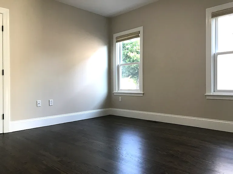 65 Foster St — Photo 7