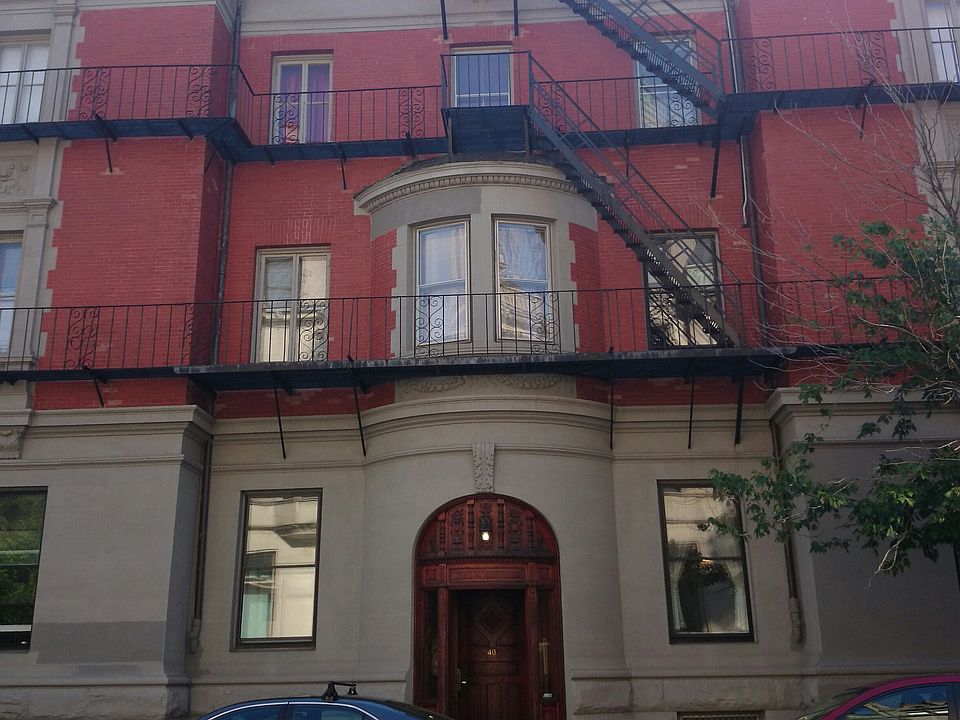 2nd image of 40 Hereford St APT 3