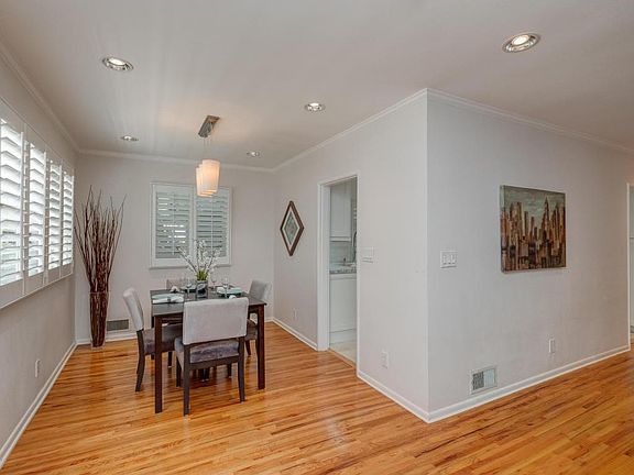 4th image of 821 Wildrose Ave
