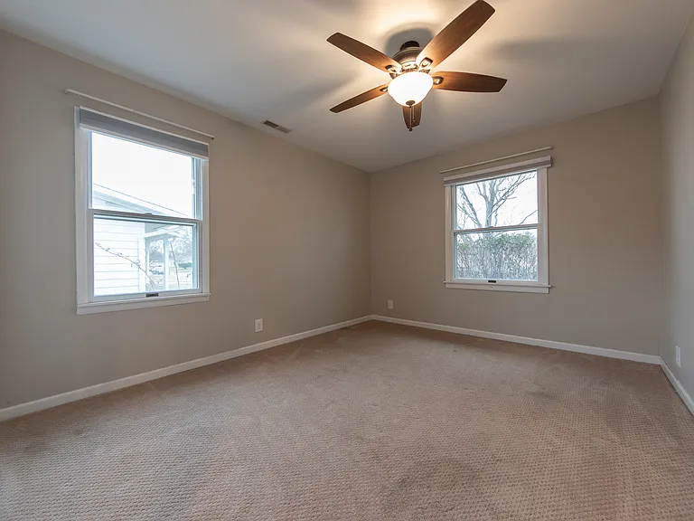 2943 Desoto Way — Photo 16