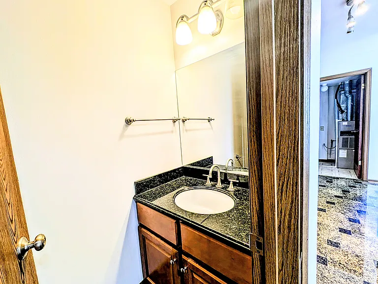 1751 Sleepy Hollow Ct #7 — Photo 11