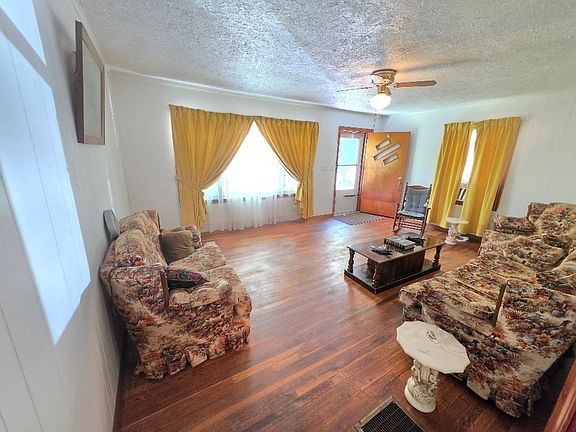 5th image of 312 Edgewood Dr