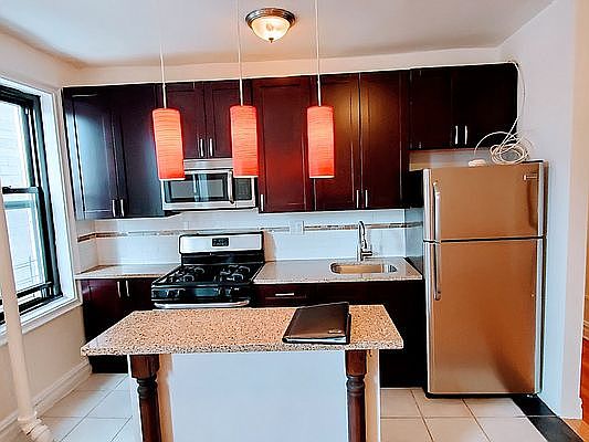 3rd image of 2710 Newtown Ave APT 2