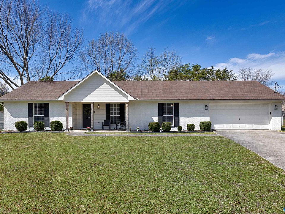 1st image of 229 Countrywood Ct