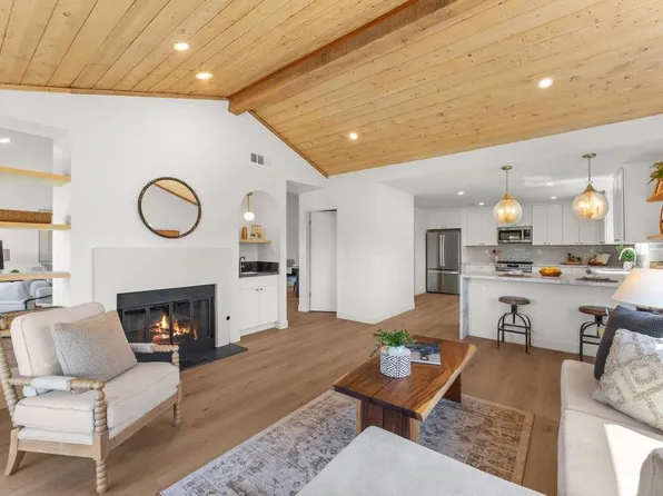 938 Evergreen Ln, Vista, CA 92084
