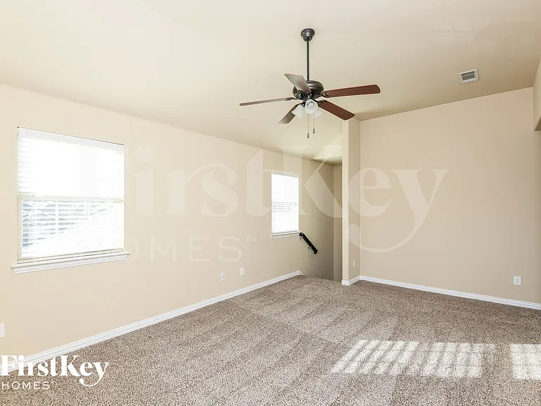 7428 Durness Dr — Photo 9