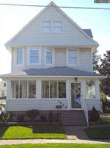 1st image of 1542 Rosewood Ave