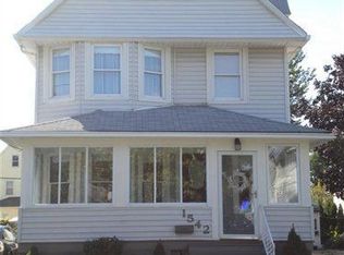 1542 Rosewood Ave, Lakewood, OH