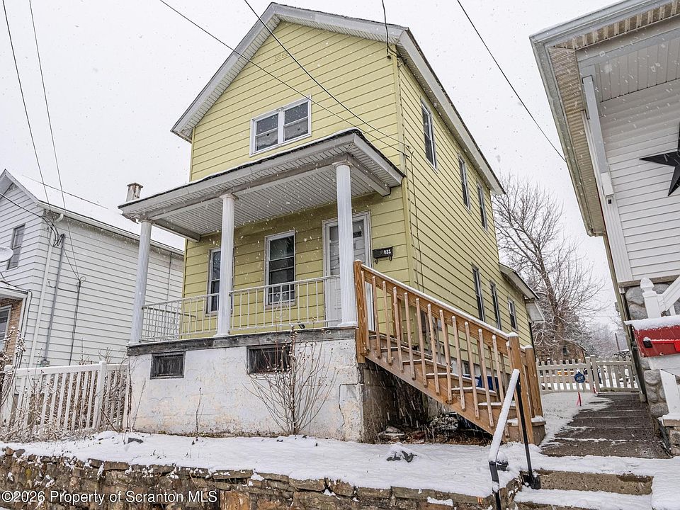 1st image of 832 E Lackawanna Ave