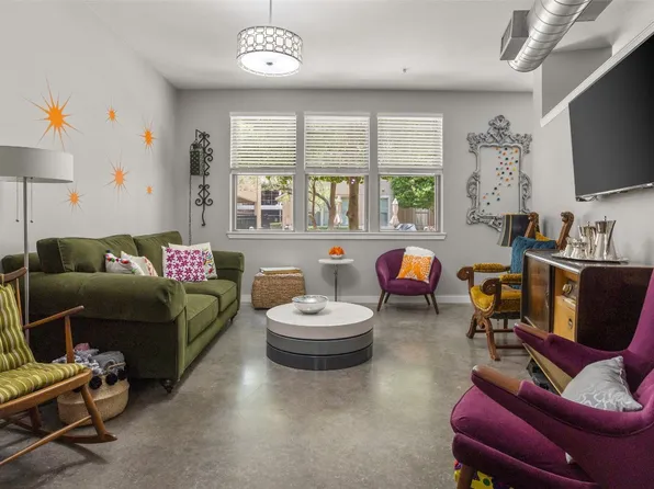 201 W Lancaster Ave Unit 111, Fort Worth, TX 76102