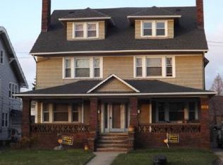 13115 Cedar Rd, Cleveland Heights, OH 44118