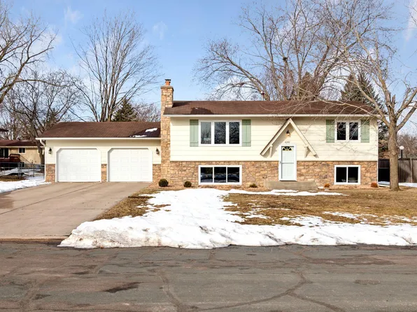 4249 Desoto St, Vadnais Heights, MN 55127
