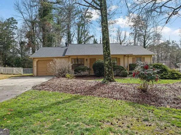 921 Forest Park Ln, Suwanee, GA 30024