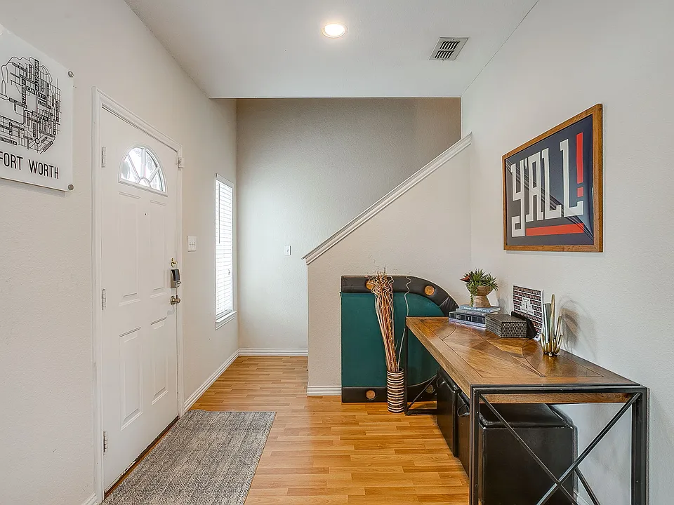 3200 Lubbock Ave