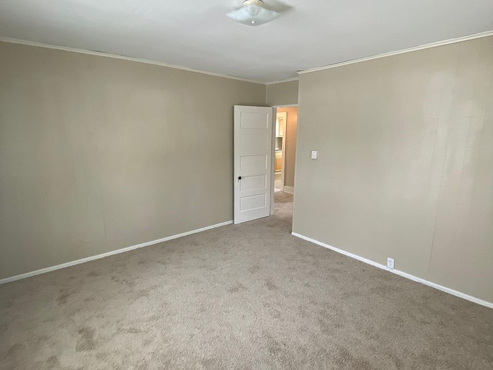 6441 Library Rd South Park PA | Zillow