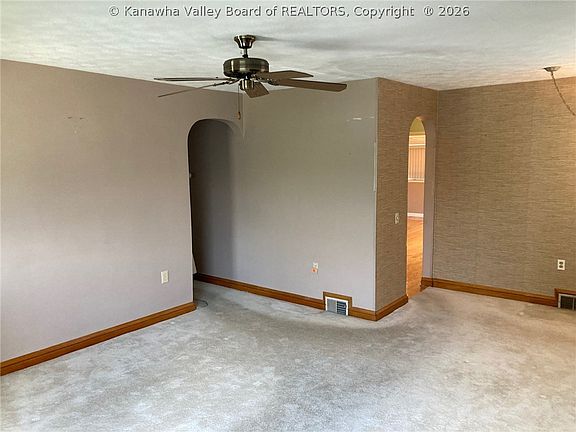 5th image of 874 Sherwood Rd